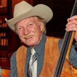 Mark Hembree, bass
